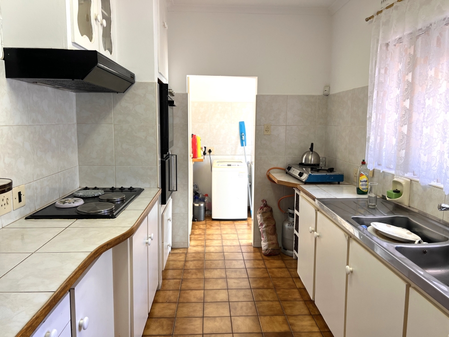 1 Bedroom Property for Sale in Table View Western Cape